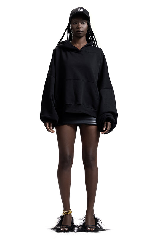 81 HOODIE IN BLACK