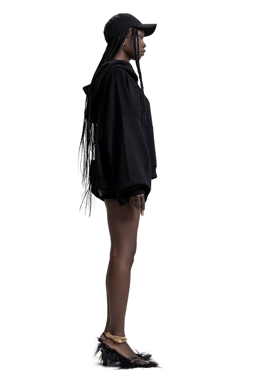 81 HOODIE IN BLACK