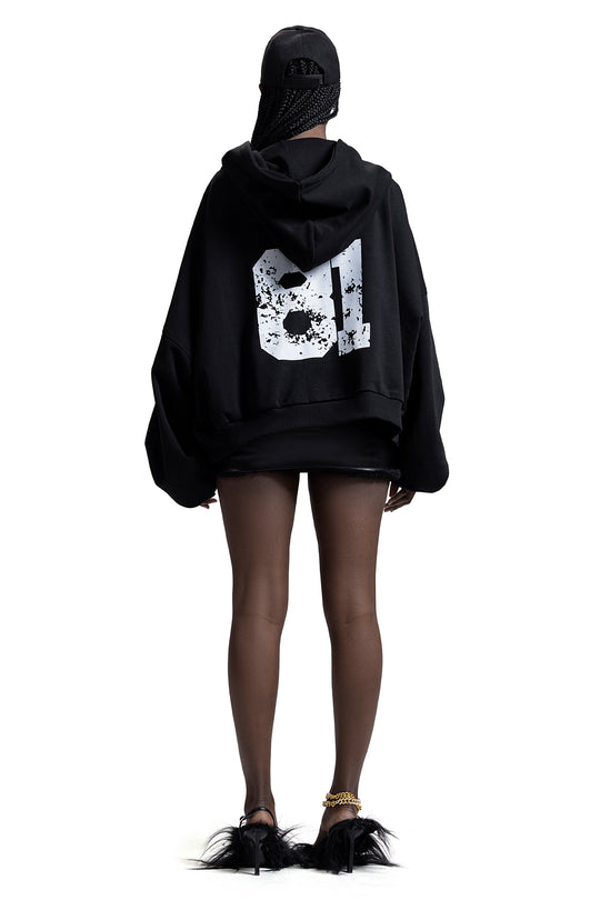 81 HOODIE IN BLACK