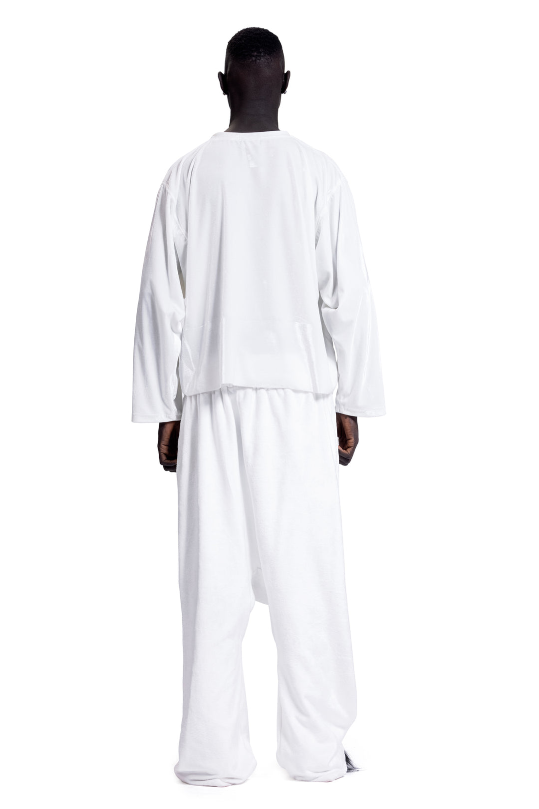 CREED VELOUR SWEATER IN WHITE