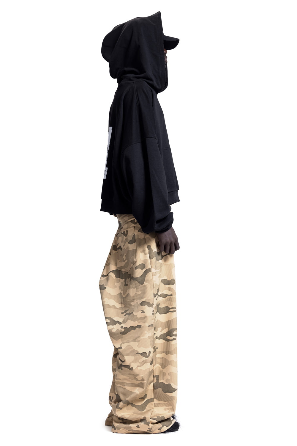 CAMO OVERSIZED PANTS