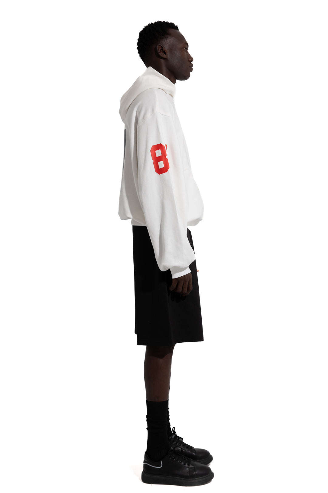 81 OVERSIZED ZIP-UP HOODIE IN WHITE