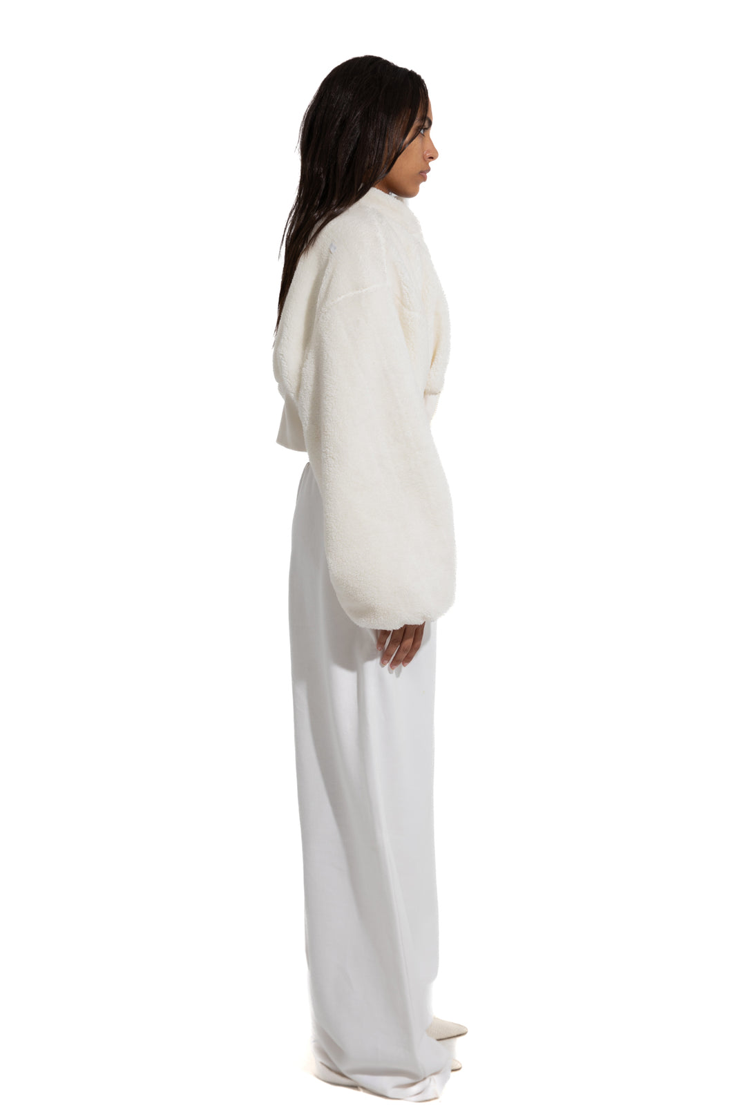 FLEECE ZIP-UP SWEATER IN WHITE