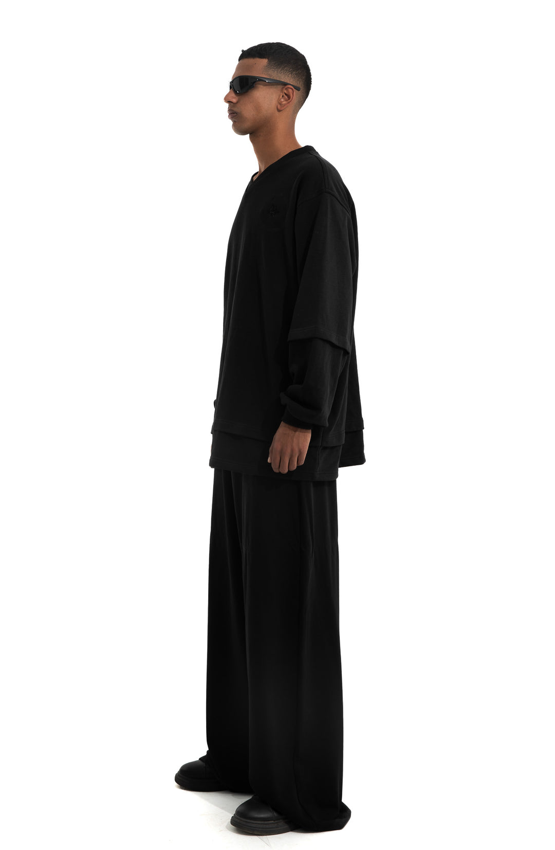 DOUBLE SLEEVE SWEATER IN BLACK