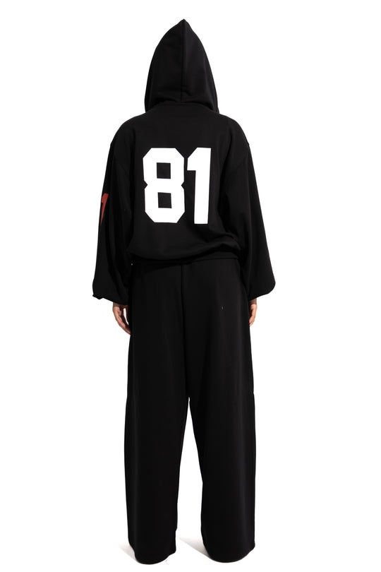 81 OVERSIZED ZIP-UP HOODIE IN BLACK