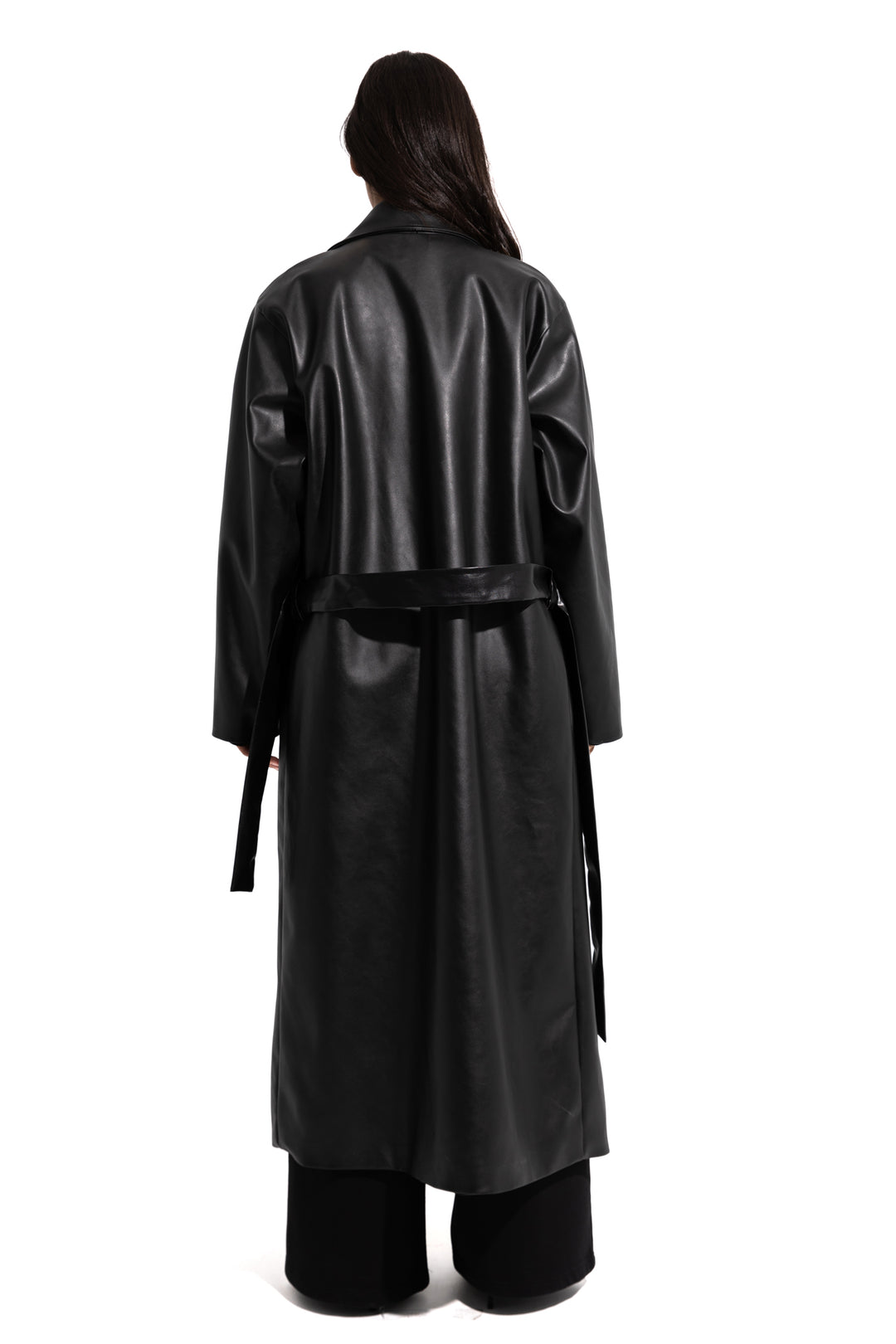 LEATHER COAT IN BLACK