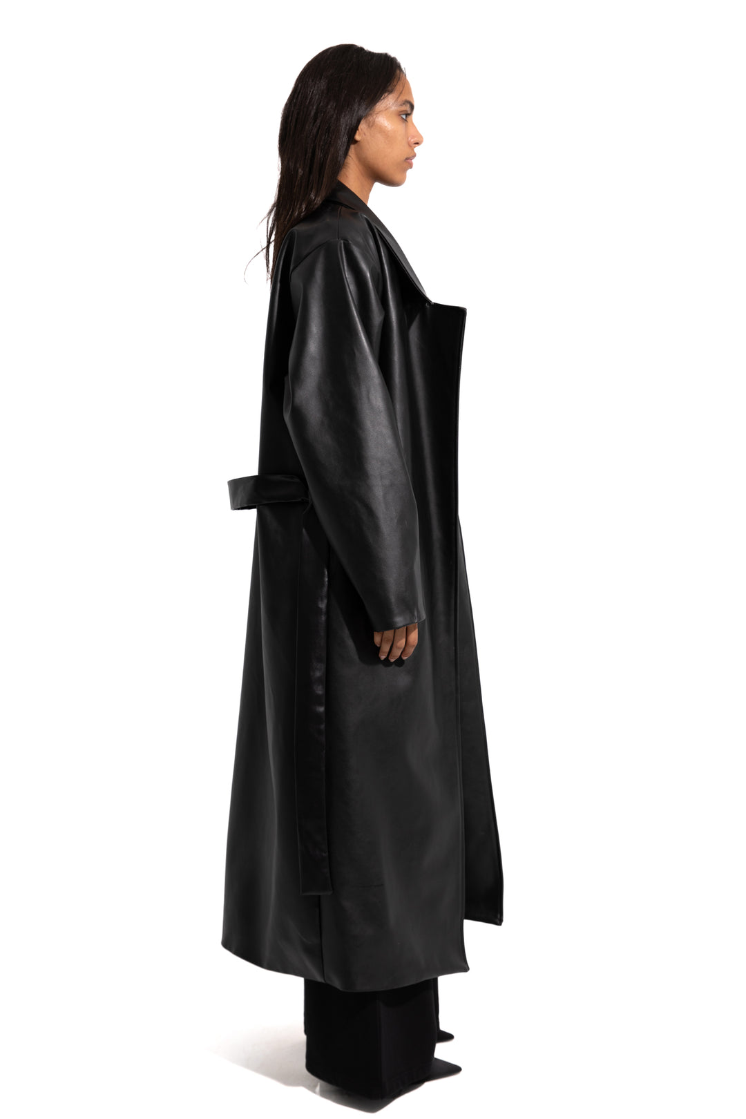 LEATHER COAT IN BLACK