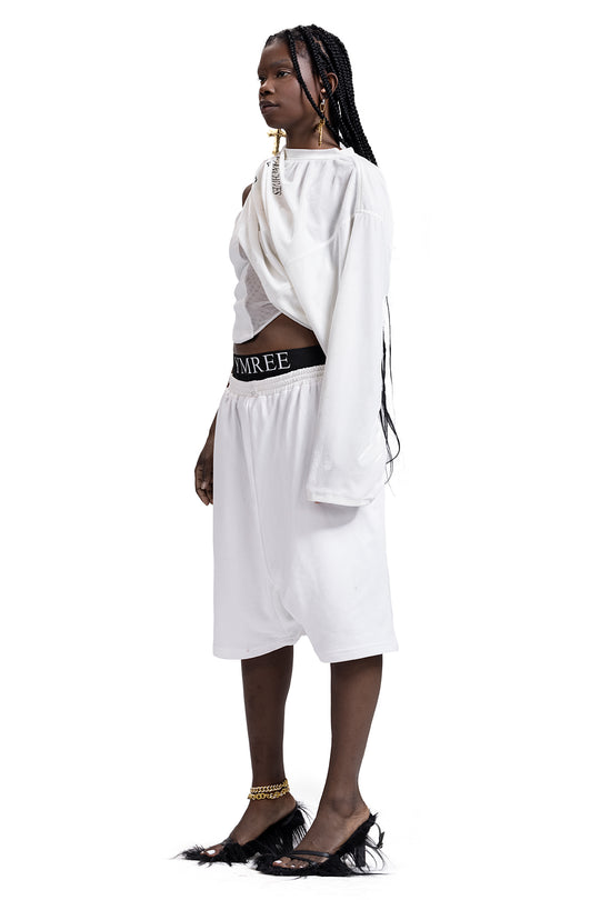 OVERSIZED SHORTS IN WHITE
